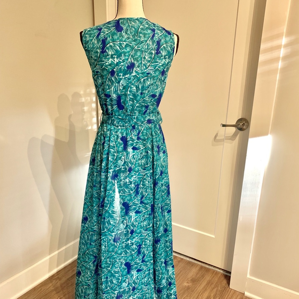 LAST ONE! NWT Tropical Leaf Print Maxi Dress - Picture 7 of 8